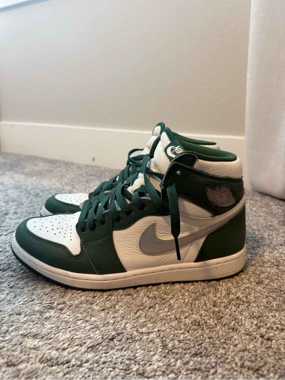 Air Jordan 1 Retro High OG’Gorge Green